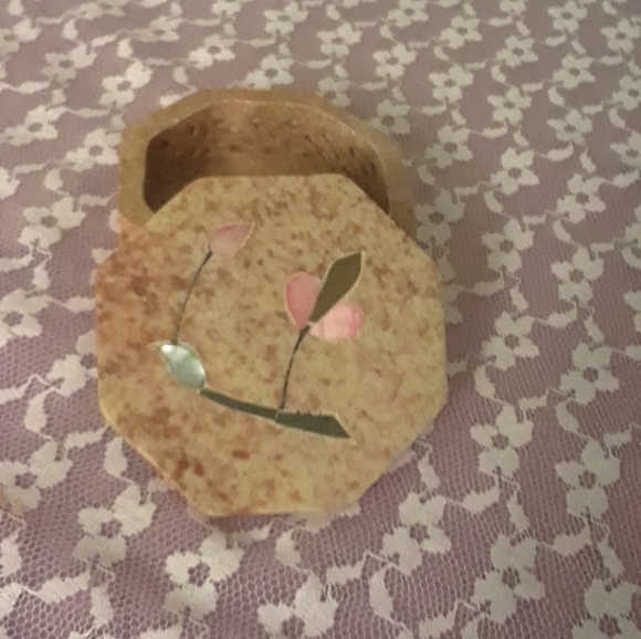 Stone octagon Floral jewellery trinket box - Picture 6 of 16